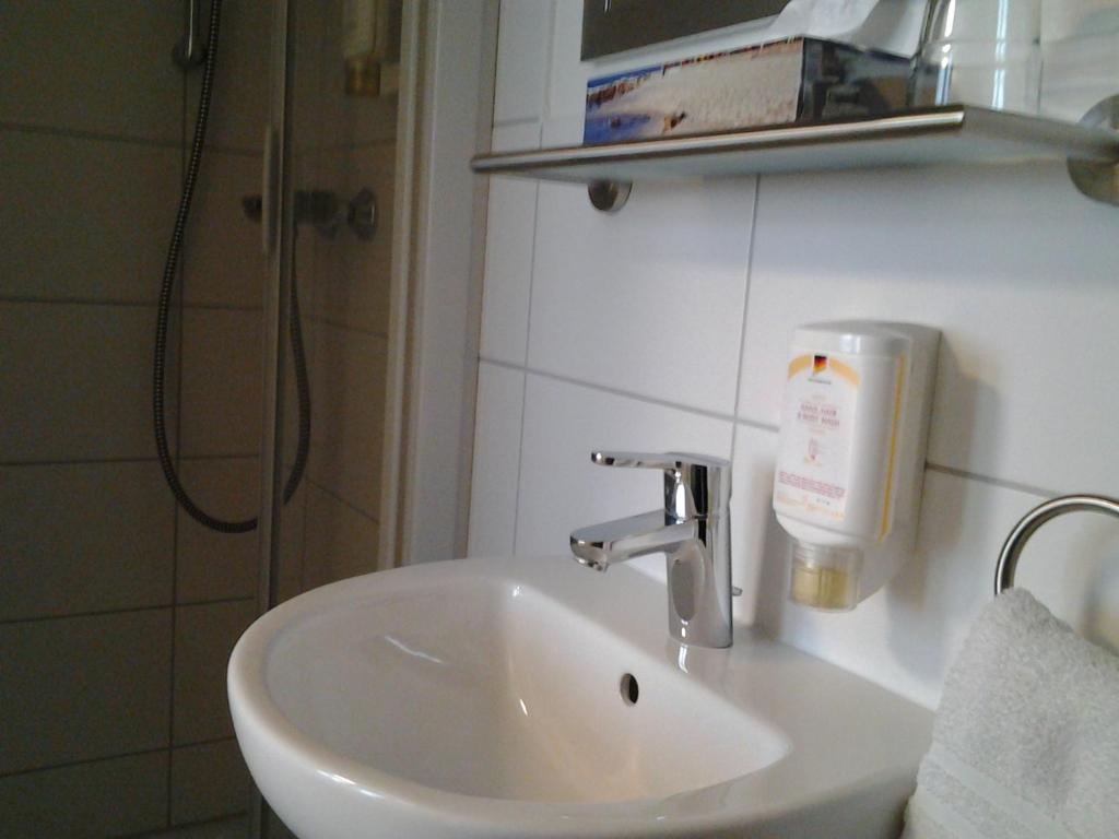Centralhotel Garni Офенбург Стая снимка