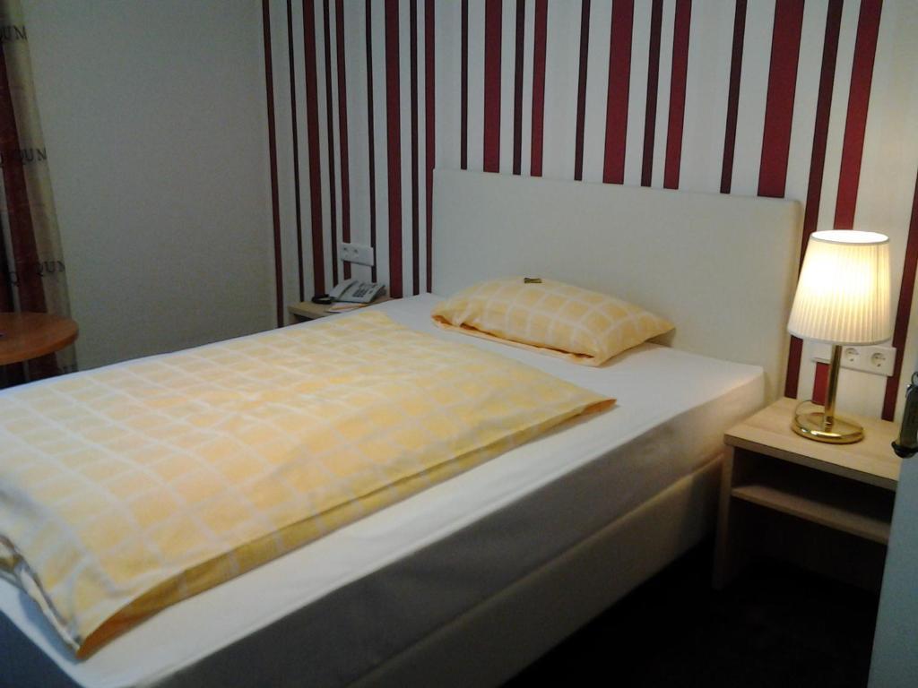 Centralhotel Garni Офенбург Стая снимка